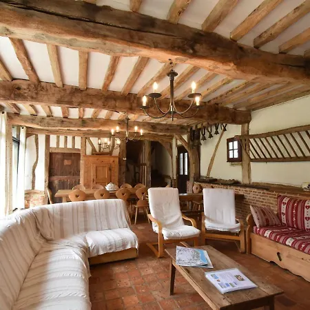 بيت للعطل Countryside In With Large Lawn Offranville